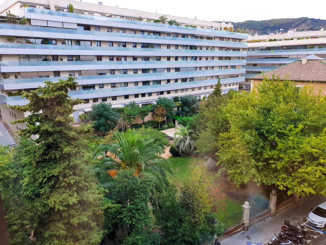 Ginosi Pedralbes Hotel Barcelona Exterior foto